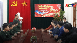 Đoàn kinh tế quốc phòng 338, thăm, chúc tết cấp ủy, chính quyền xã Kháng Chiến