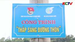 Bàn giao công trình thắp sáng đường thôn tại thôn Nà Kéo, xã Kháng Chiến
