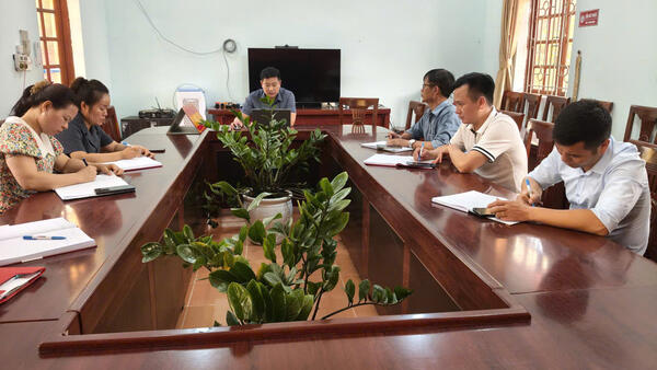 Xã Kháng Chiến: Lãnh đạo UBND xã làm việc với Phòng Văn hóa - Xã hội về nhiệm vụ trọng tâm sắp tới