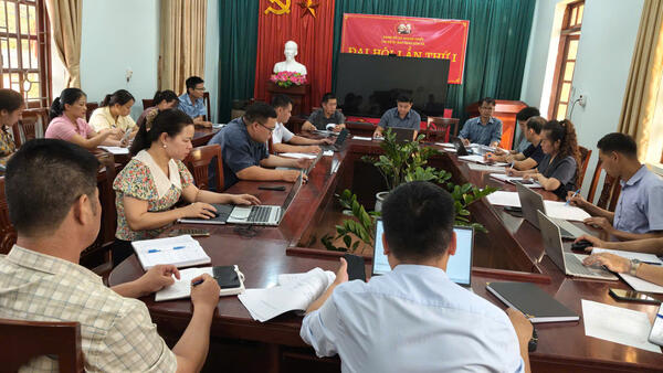 Chi bộ UBND xã Kháng Chiến sinh hoạt chi bộ thường kỳ