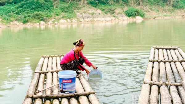 Nỗi nhọc nhằn mỗi khi mùa mưa lũ về, người dân thôn 6, xã Kháng Chiến