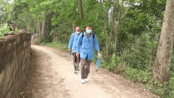 Thực hiện tháng vệ sinh, tiêu độc, khử trùng môi trường chăn nuôi trên địa bàn xã Kháng Chiến đợt 1 năm 2026