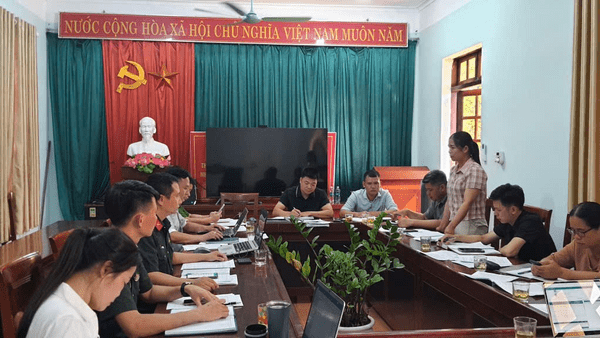 UBND XÃ KHÁNG CHIẾN TỔ CHỨC HỌP THƯỜNG KỲ THÁNG 8 NĂM 2026
